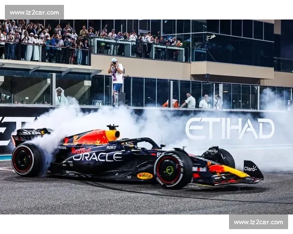 车队策略大对决：梅赛德斯与法拉利，谁才是真正的智多星